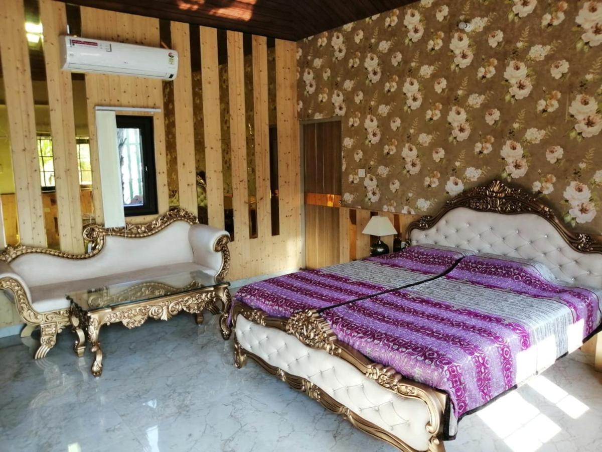 Mann The Palm Retreat Hotel Lucknow Exterior foto