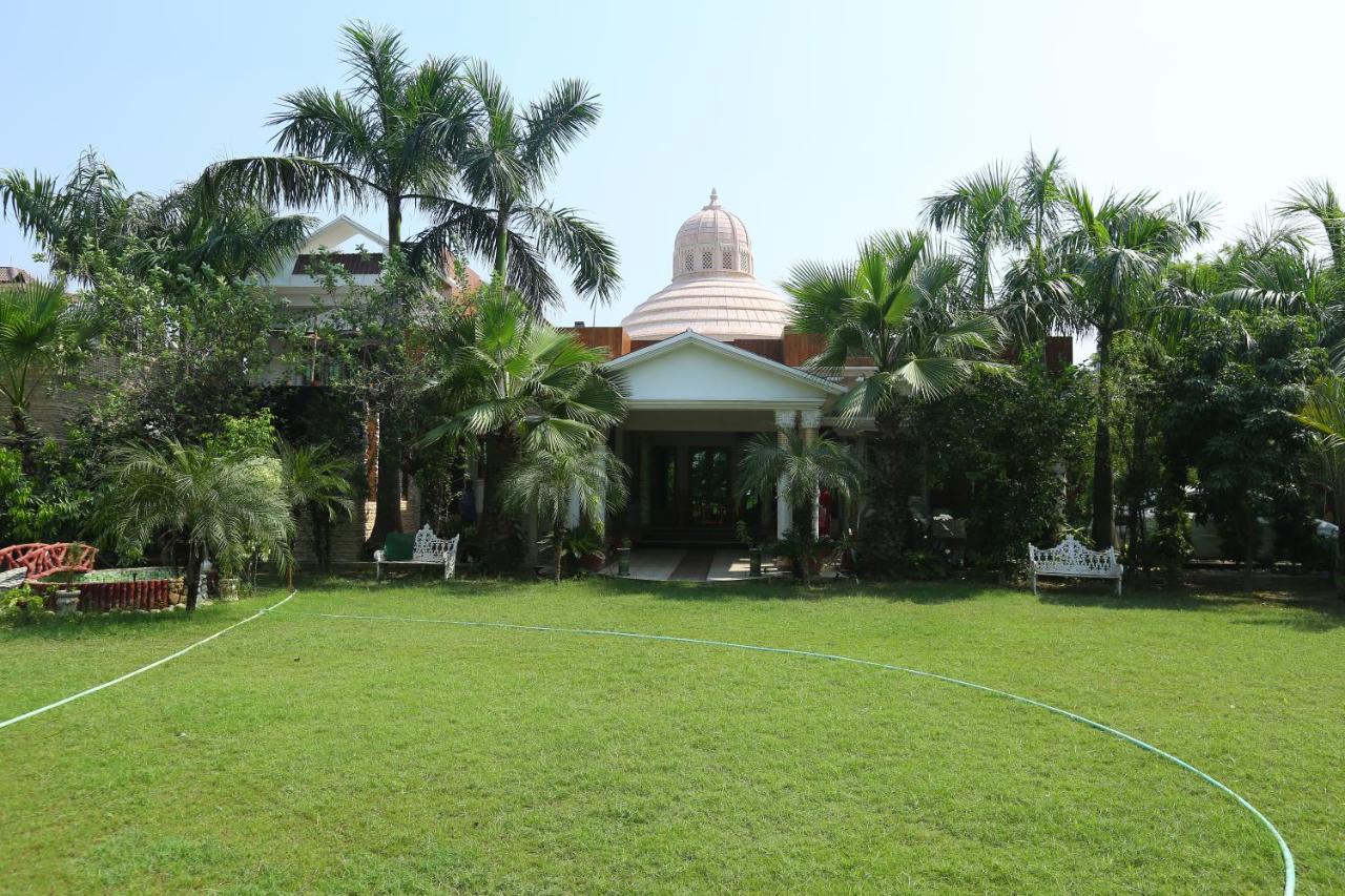 Mann The Palm Retreat Hotel Lucknow Exterior foto