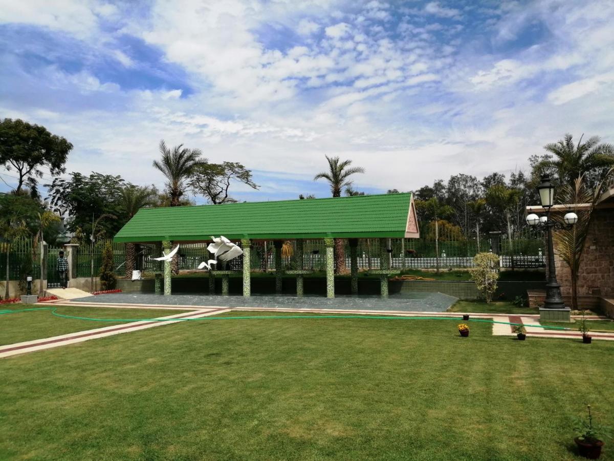 Mann The Palm Retreat Hotel Lucknow Exterior foto